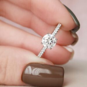 Queen of Diamonds Solitaire Ring - Tejaani Jeweller