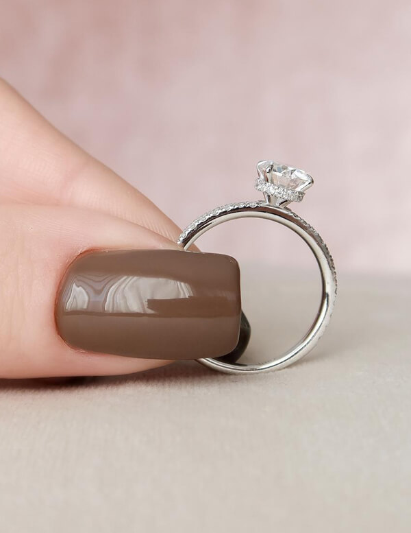 Queen of Diamonds Solitaire Ring - Tejaani Jeweller